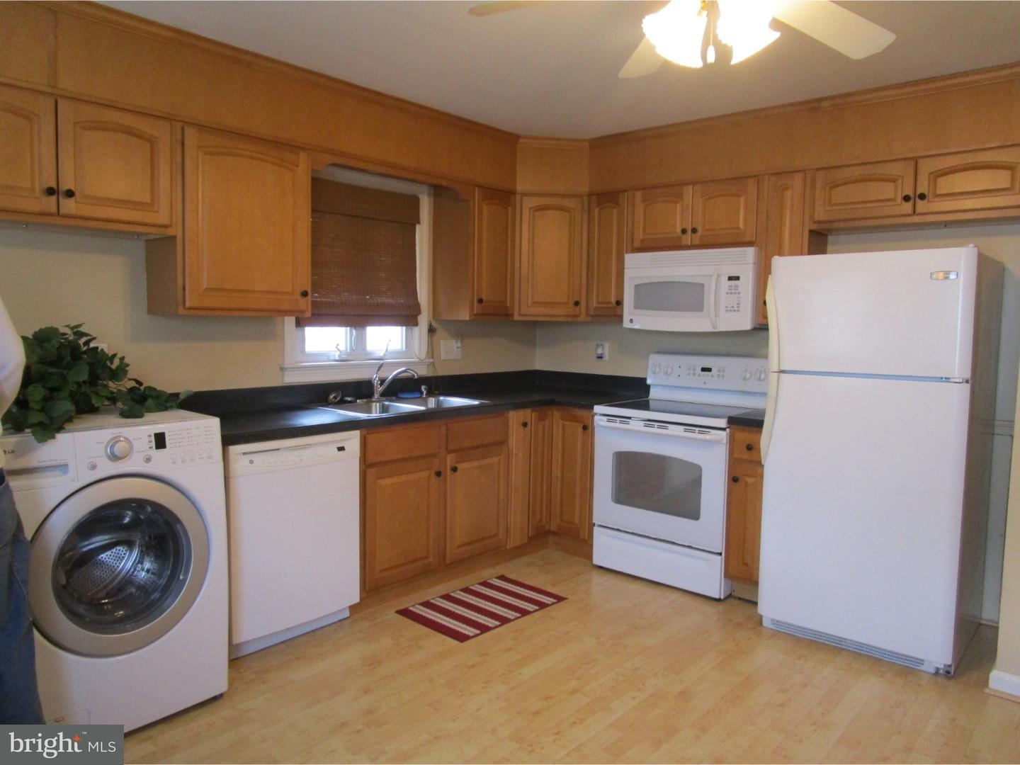 11 Harvard Road Pennsville, NJ 08070 - Photo 6 of 22 Kitchen