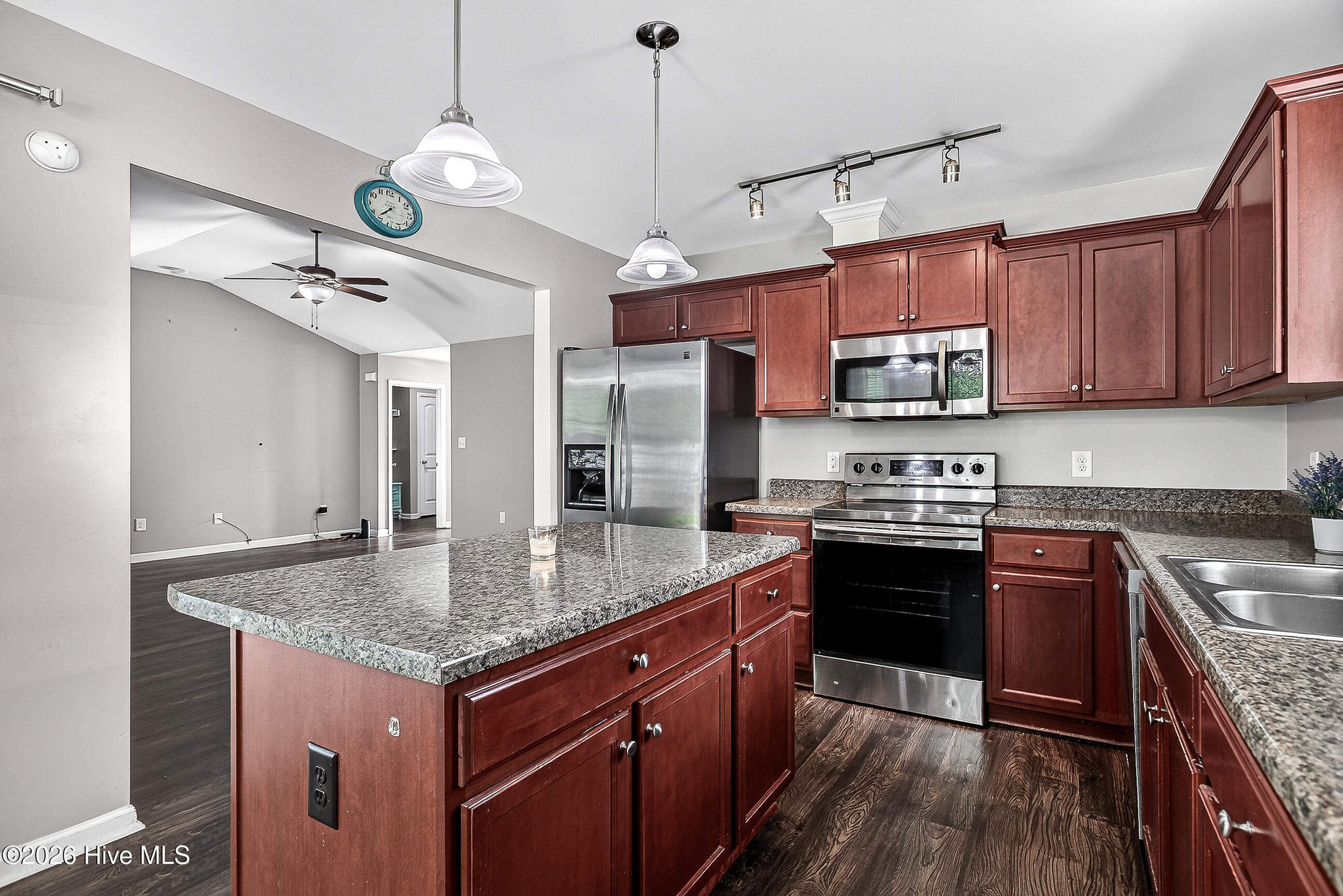 253 Merin Height Road Jacksonville, NC 28546 - Photo 11 of 36