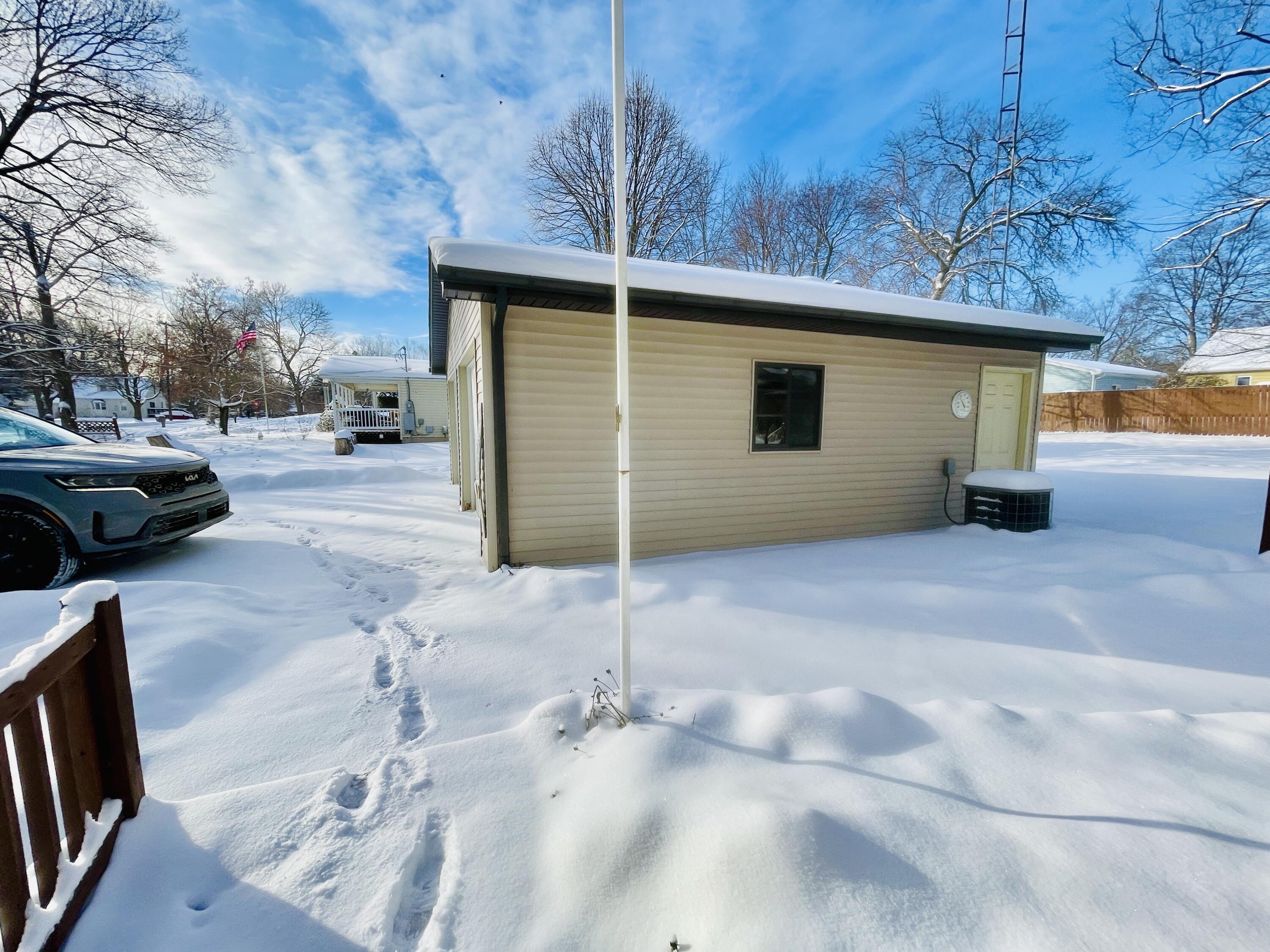 242 Kenneth Street Jackson, MI 49203 - Photo 18 of 19 IMG_6008