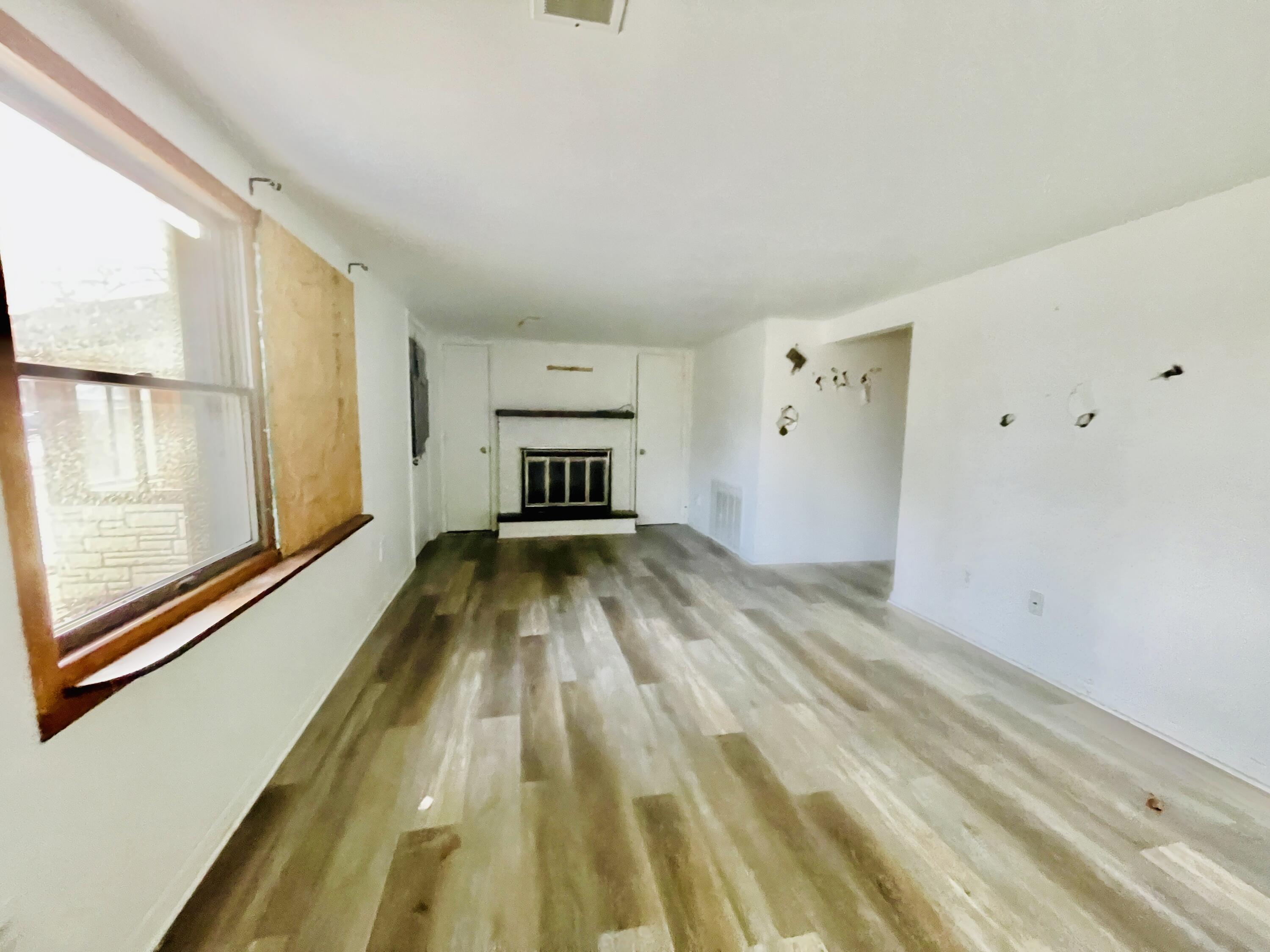 242 Kenneth Street Jackson, MI 49203 - Photo 6 of 19 IMG_3451