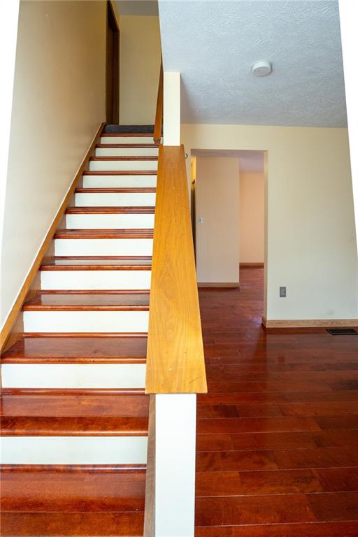 7324 Green Meadow Drive Imperial, PA 15126 - Photo 11 of 43 a view of entryway