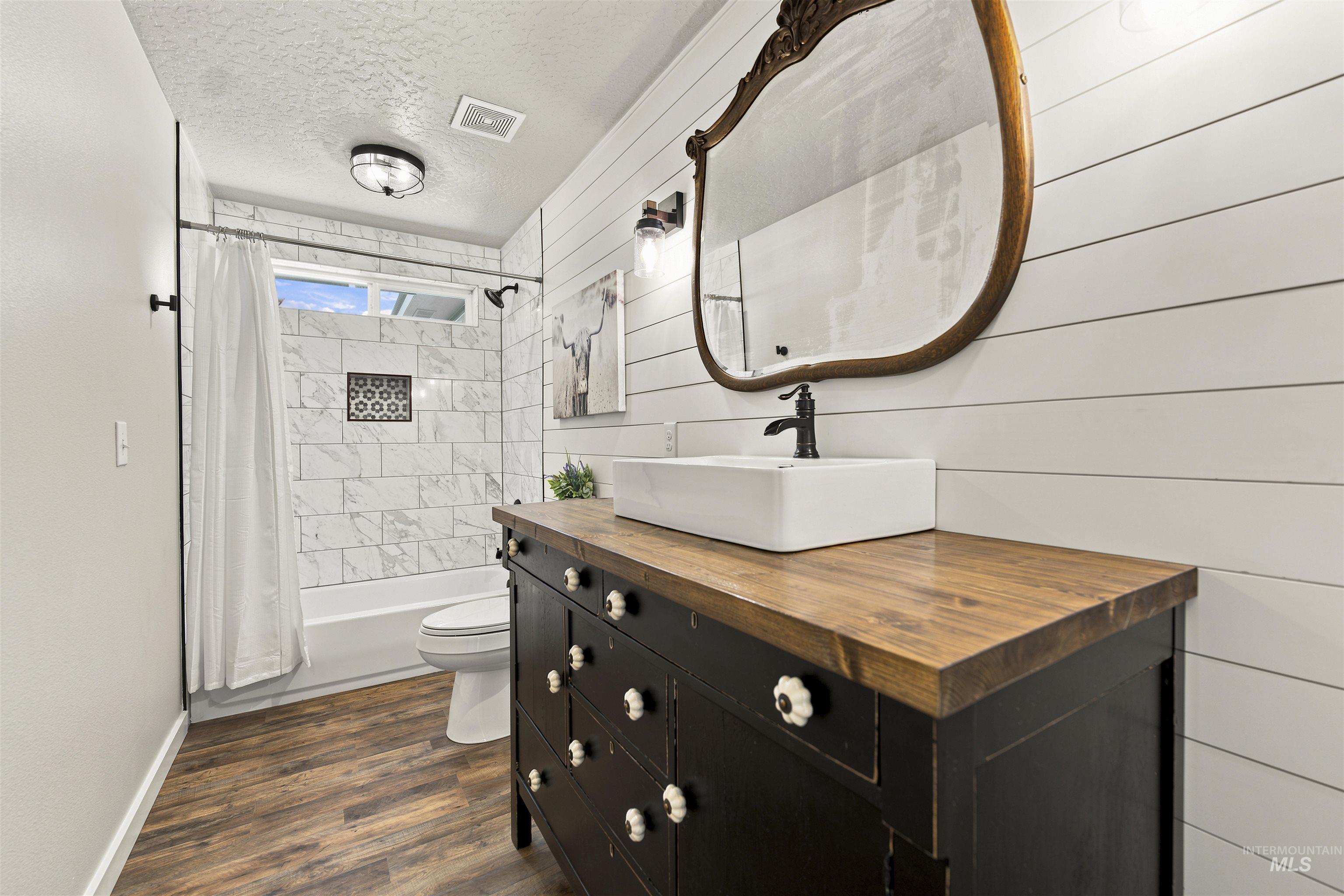 24864 Coventry Drive Caldwell, ID 83607 - Photo 19 of 49 Bathroom