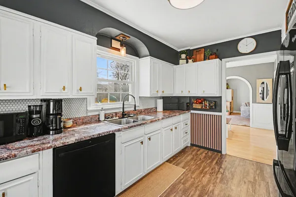 $275,000 | 301 3rd Avenue Southeast, Pipestone, MN 56164