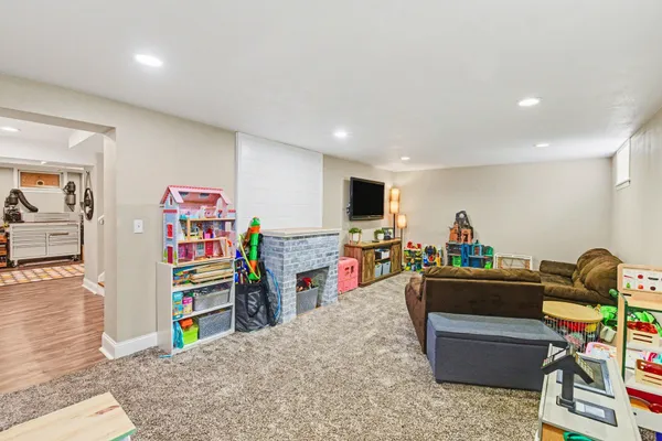 $275,000 | 301 3rd Avenue Southeast, Pipestone, MN 56164