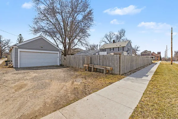 $275,000 | 301 3rd Avenue Southeast, Pipestone, MN 56164