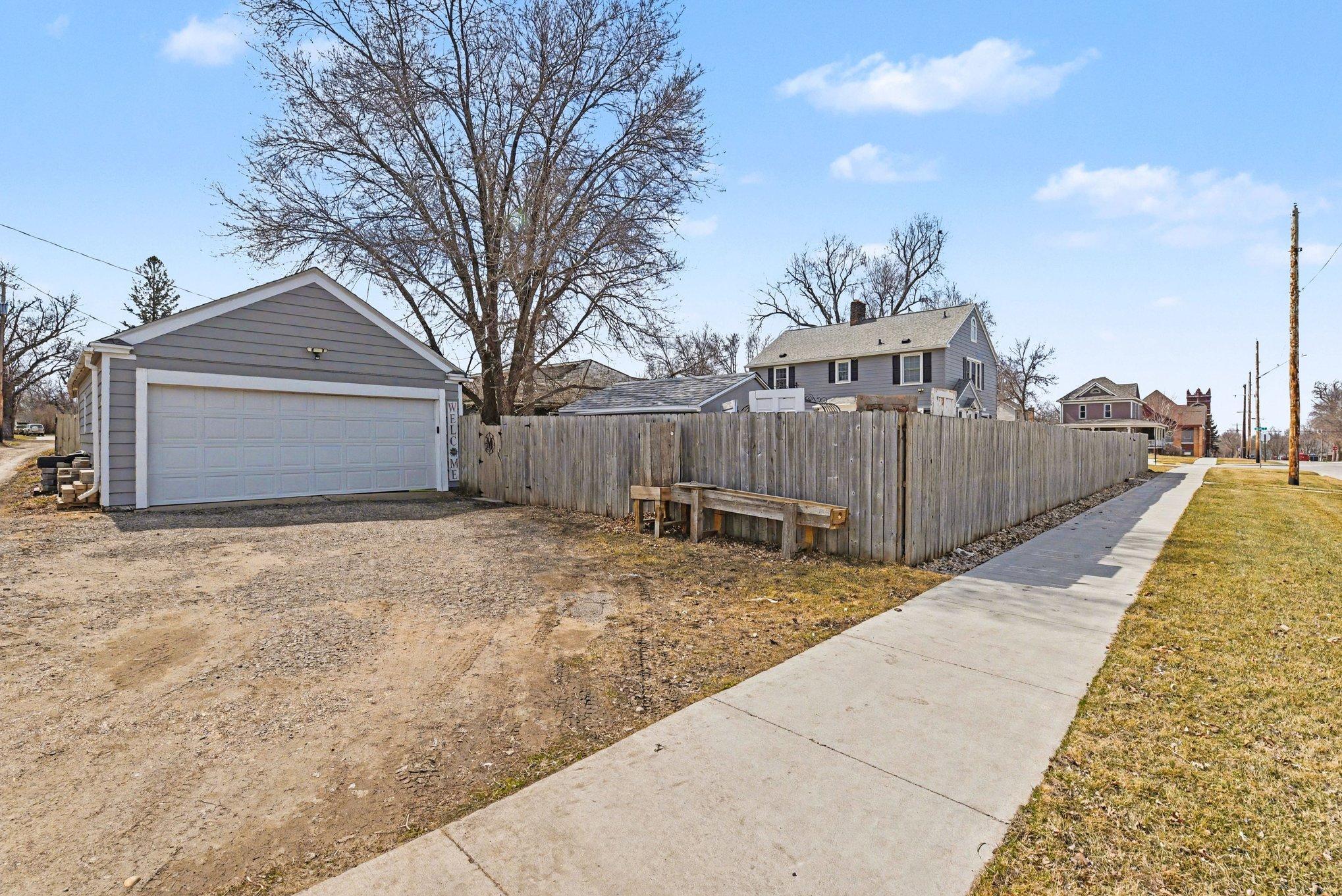301 3rd Avenue Southeast Pipestone, MN 56164 - Photo 28 of 37