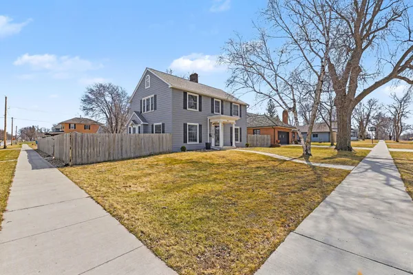 $275,000 | 301 3rd Avenue Southeast, Pipestone, MN 56164