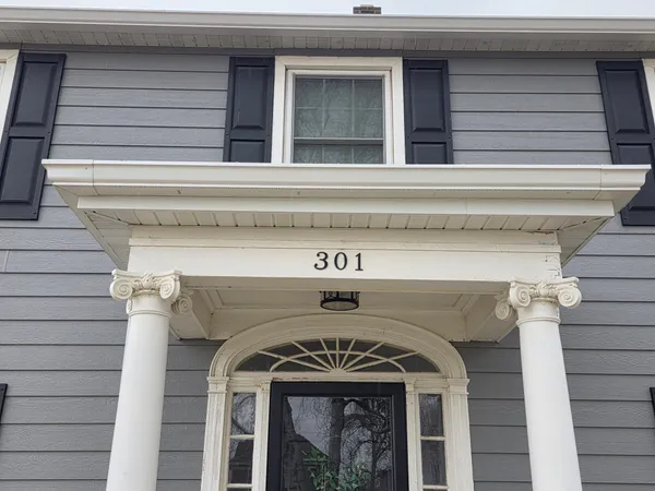 $275,000 | 301 3rd Avenue Southeast, Pipestone, MN 56164