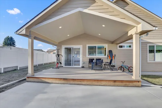 $446,700 | 11412 East 6th Avenue, Spokane Valley, WA 99206