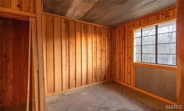 $185,000 | 382 State Hwy V, Steelville, MO 65566