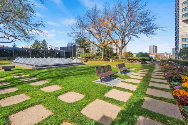 $3,600 | 7004 Boulevard East, Unit 31G, Guttenberg, NJ 07093