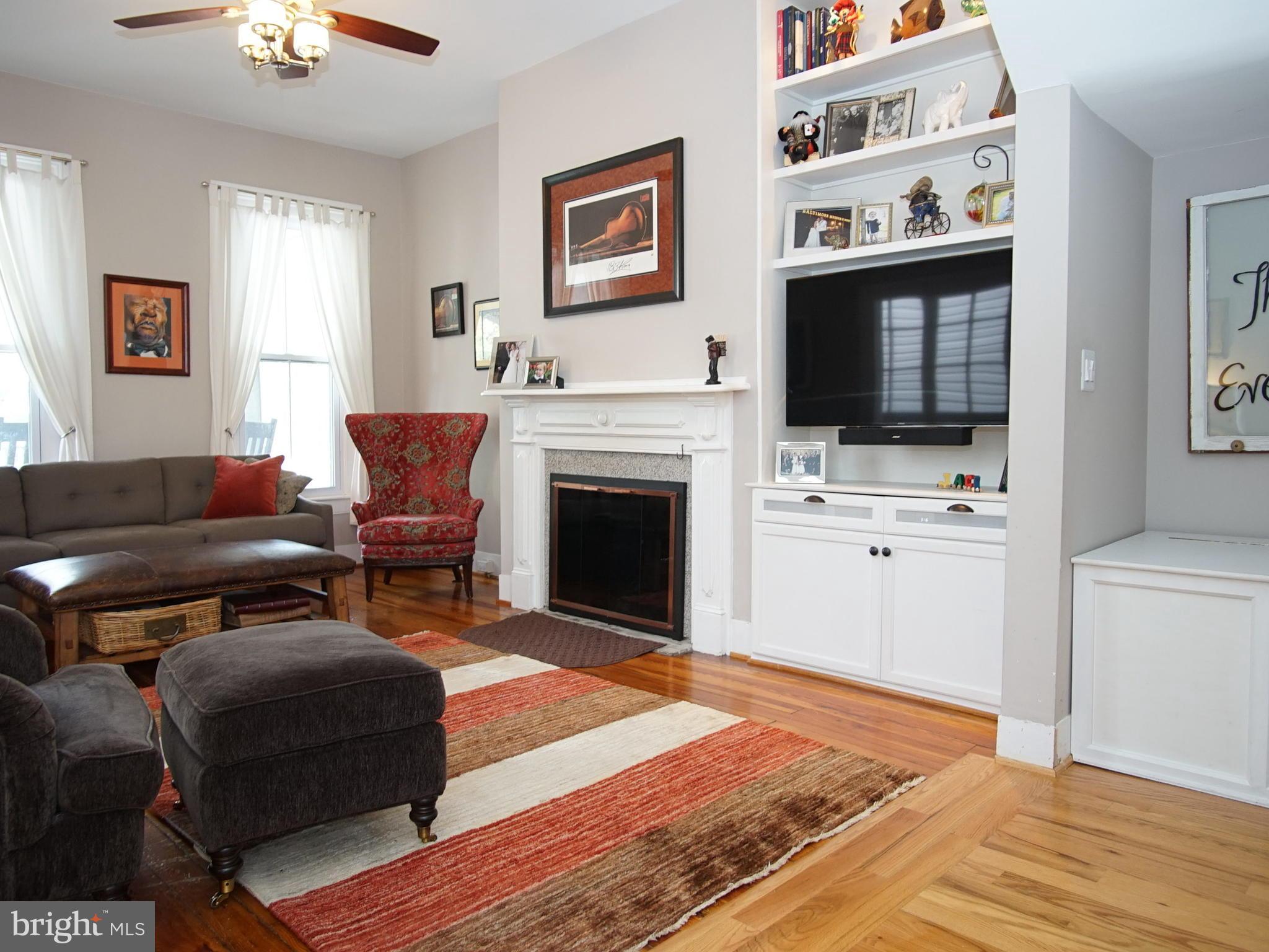 3736 Roland Avenue Baltimore, MD 21211 - Photo 5 of 30 Living Room
