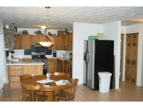 9773 East Dobson Road Bloomfield, IN 47424 - Photo 4 of 18 Gallery Image 4