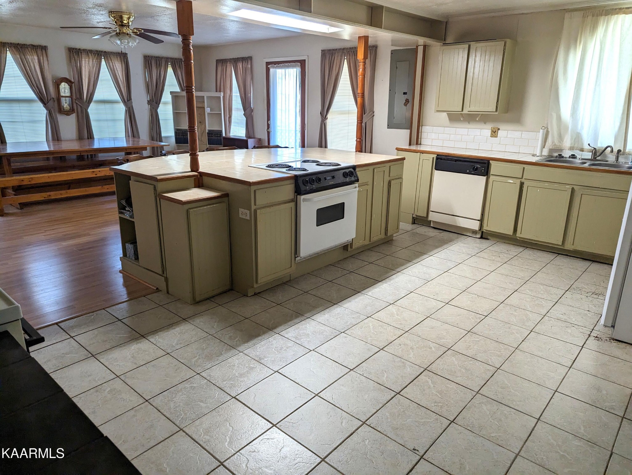1819 Fairfax Road Newport, TN 37821 - Photo 13 of 32 Gallery Image 13