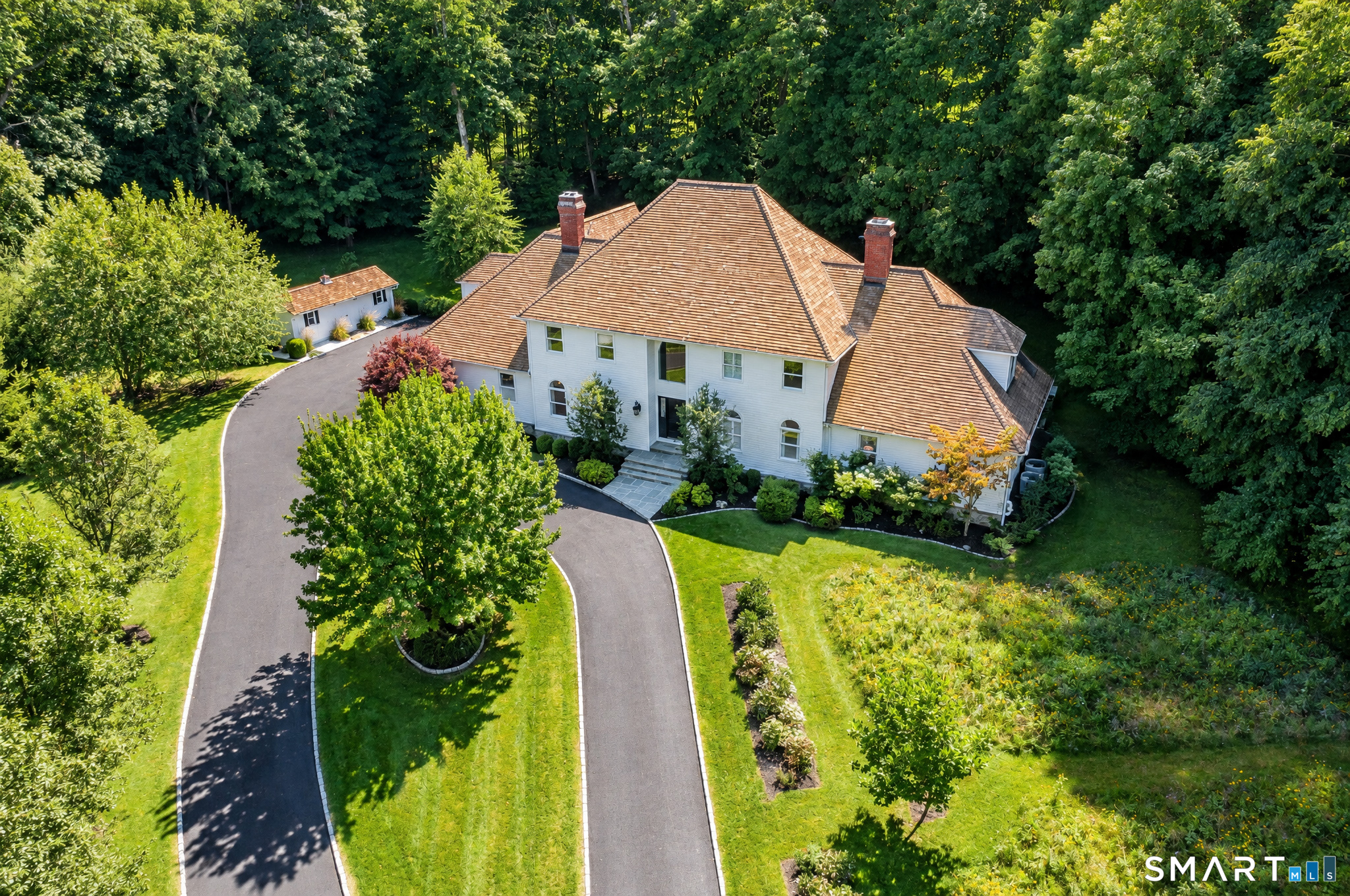 17 Equestrian Ridge Newtown, CT 06470 - Photo 1 of 40 Gallery Image 1