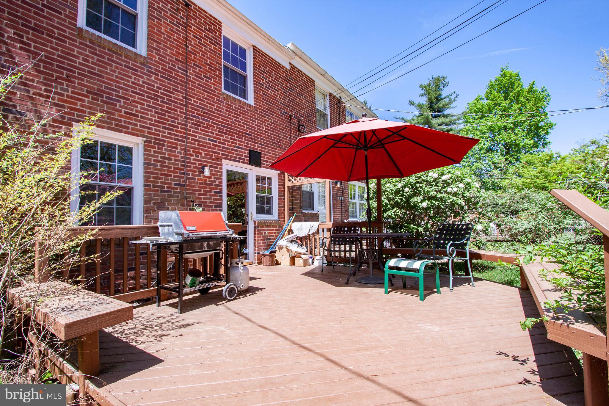 7225 Lanark Road Baltimore, MD 21212 - Photo 53 of 60 Relaxing on your back deck