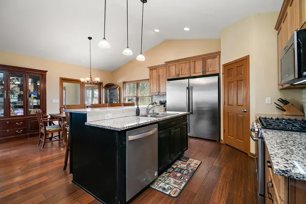 $450,000 | 6011 Park View Drive, Bourbonnais, IL 60914