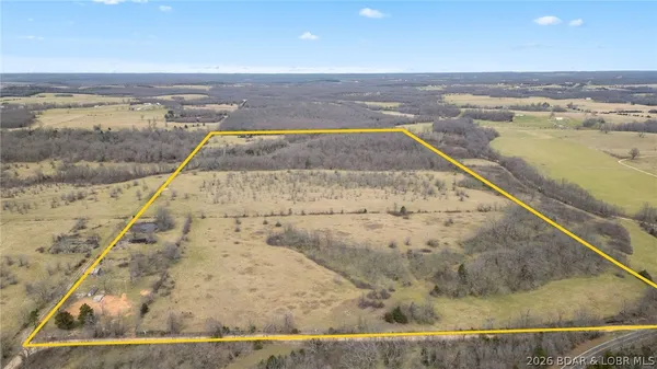 $1,224,000 | 181 Bennett Road, Stoutland, MO 65567