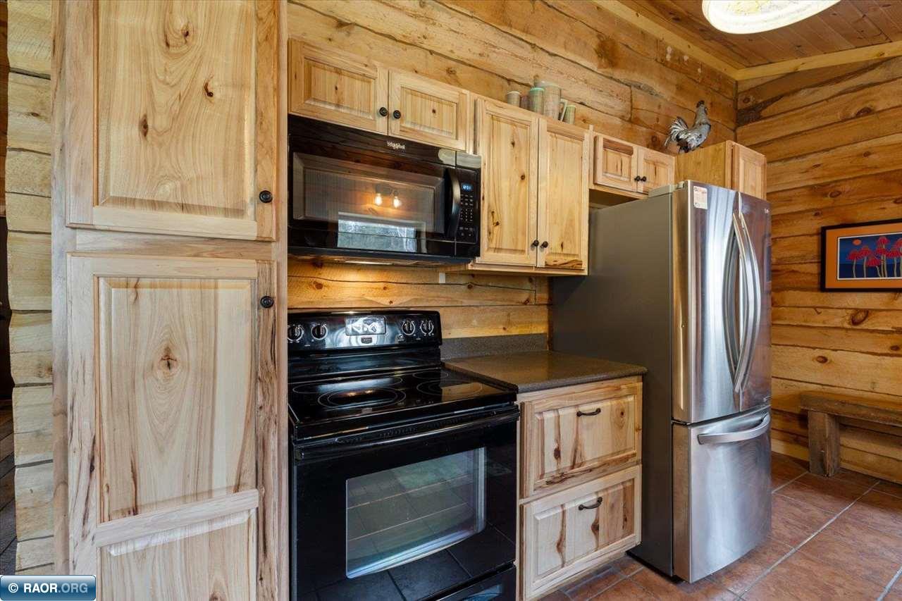 12842 Wichingen Road Hibbing, MN 55746 - Photo 9 of 48