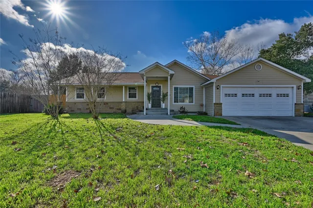 $345,000 | 1702 Rampart Street, Columbus, TX 78934