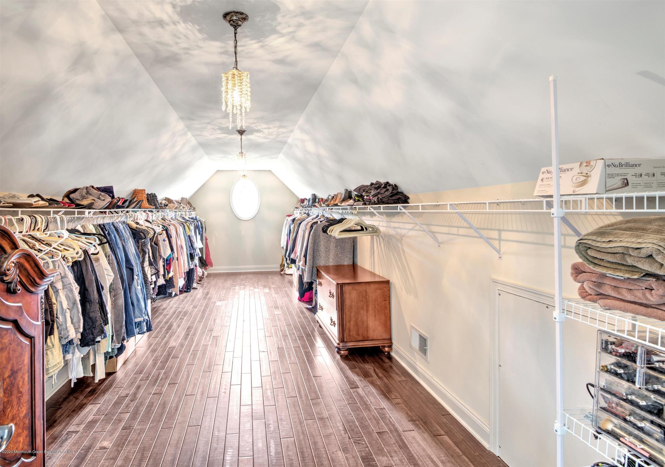 35 Weathervane Circle Cream Ridge, NJ 08514 - Photo 54 of 62 044-MASTER CLOSET