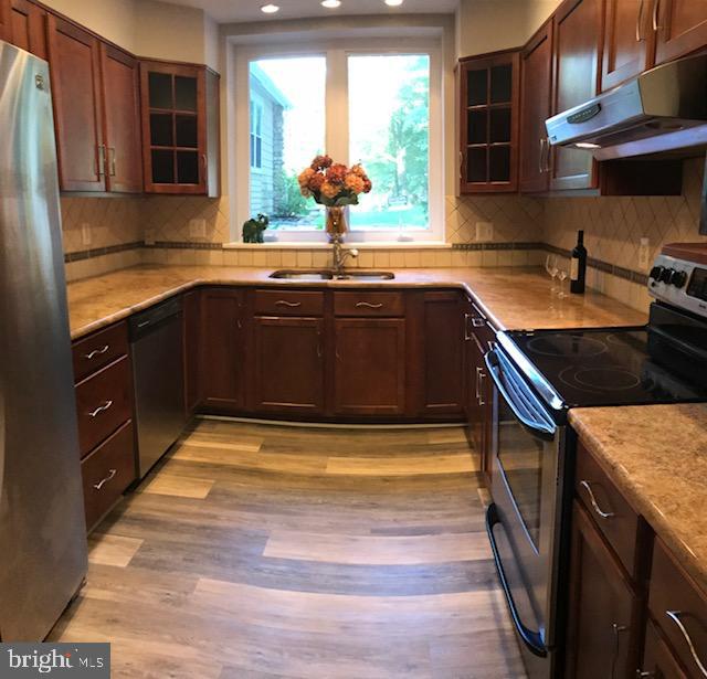 1096 Broadview Road Wayne, PA 19087 - Photo 1 of 26 Kitchen
