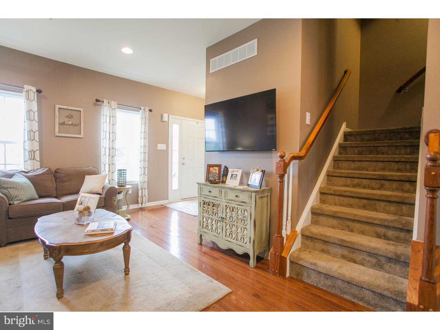 3951 Cephas Child Road Doylestown, PA 18902 - Photo 3 of 25 Living Room