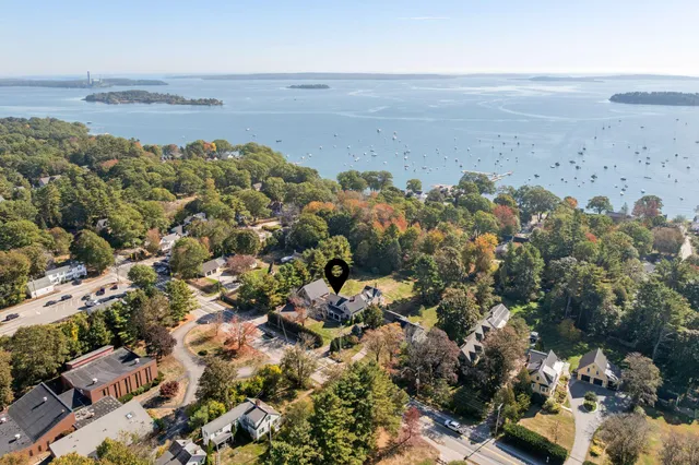 $1,895,000 | 263 Foreside Road, Falmouth, ME 04105