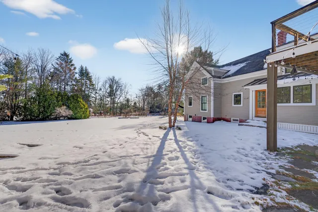 $1,895,000 | 263 Foreside Road, Falmouth, ME 04105