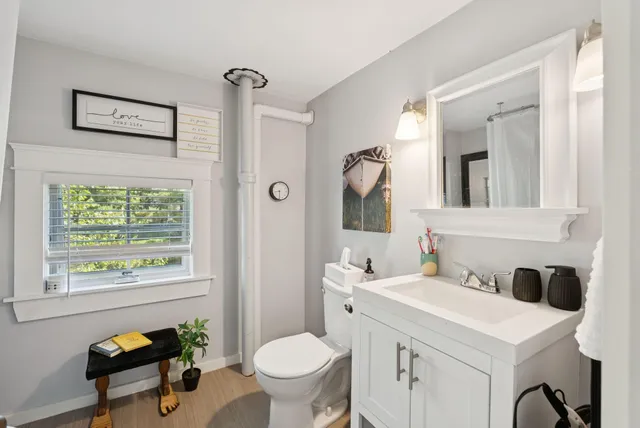 $1,895,000 | 263 Foreside Road, Falmouth, ME 04105