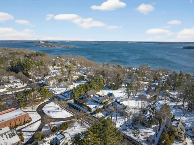 $1,895,000 | 263 Foreside Road, Falmouth, ME 04105