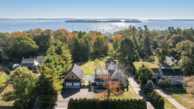 $1,895,000 | 263 Foreside Road, Falmouth, ME 04105