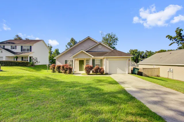 $1,995 | 306 Huntington Court, Hanahan, SC 29410