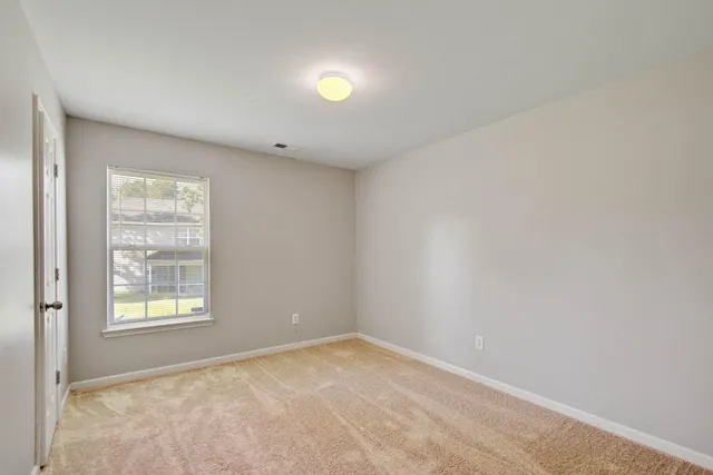 $1,995 | 306 Huntington Court, Hanahan, SC 29410