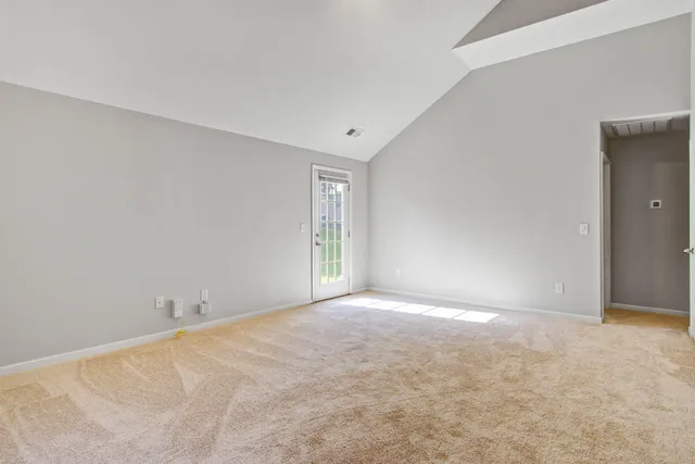 $1,995 | 306 Huntington Court, Hanahan, SC 29410