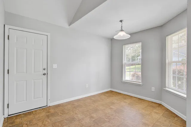 $1,995 | 306 Huntington Court, Hanahan, SC 29410