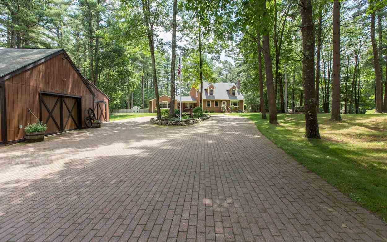 17 Plower Road Pelham, NH 03076 - Photo 1 of 31 Gallery Image 1