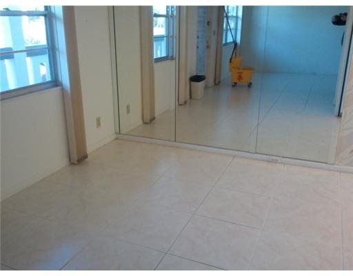 2041 Hythe A, Unit 2041 Boca Raton, FL 33434 - Photo 4 of 9 Additional Photo