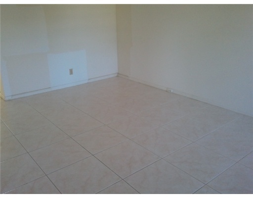 2041 Hythe A, Unit 2041 Boca Raton, FL 33434 - Photo 5 of 9 Additional Photo
