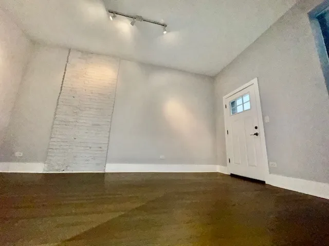 $1,700 | 1722 West 21st Street, Unit 2R, Chicago, IL 60608