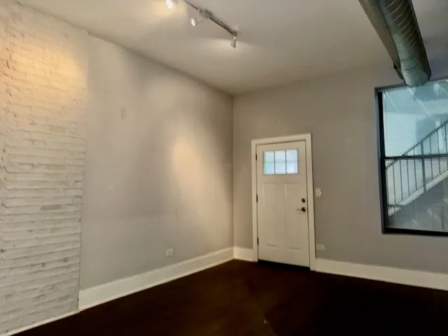 $1,700 | 1722 West 21st Street, Unit 2R, Chicago, IL 60608