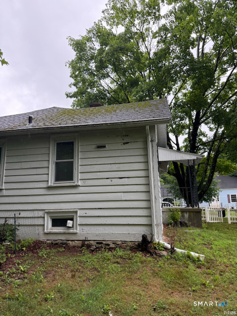 11 Cottage Street Putnam, CT 06260 - Photo 2 of 12