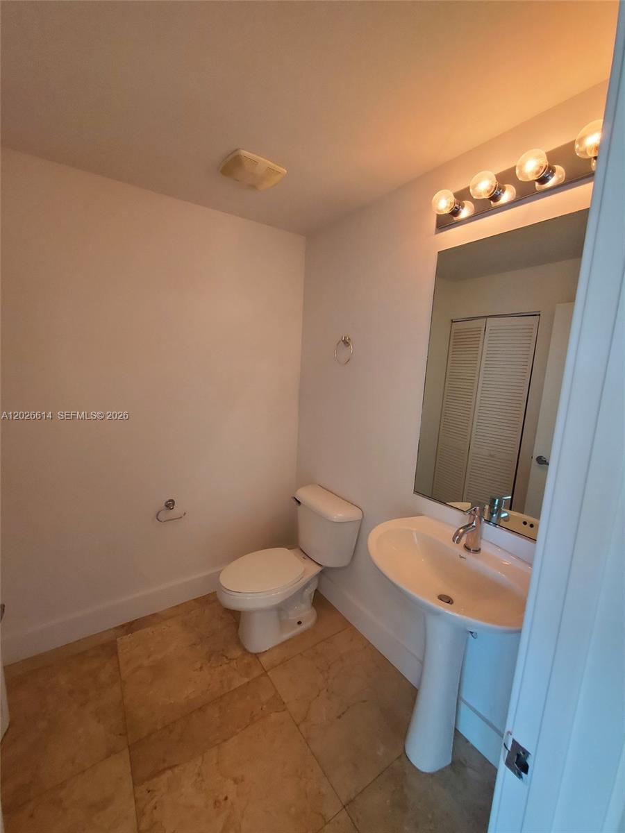 888 Biscayne Boulevard, Unit 311 Miami, FL 33132 - Photo 6 of 13