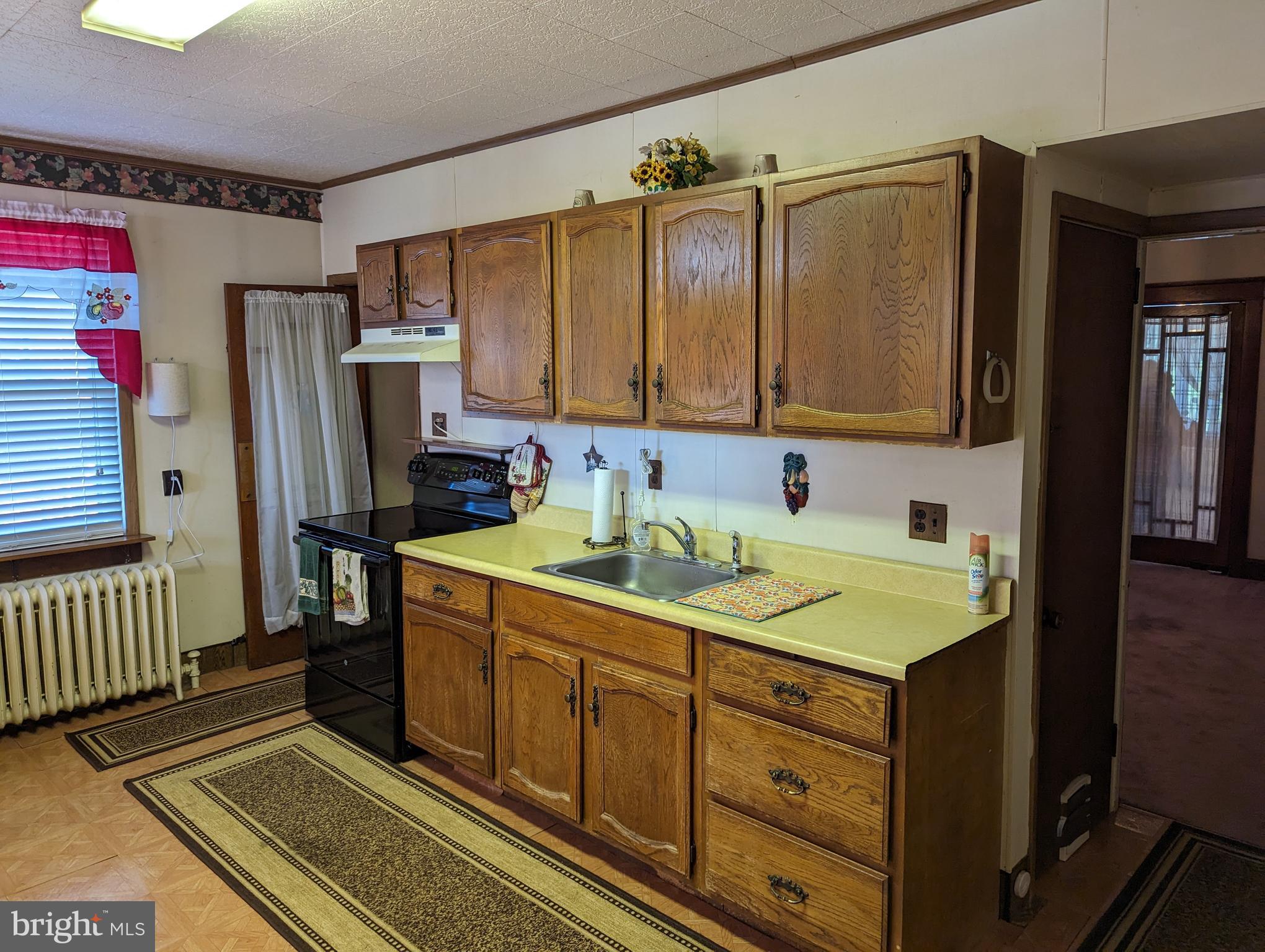 2020 Spring Street Reading, PA 19609 - Photo 12 of 26 Kitchen