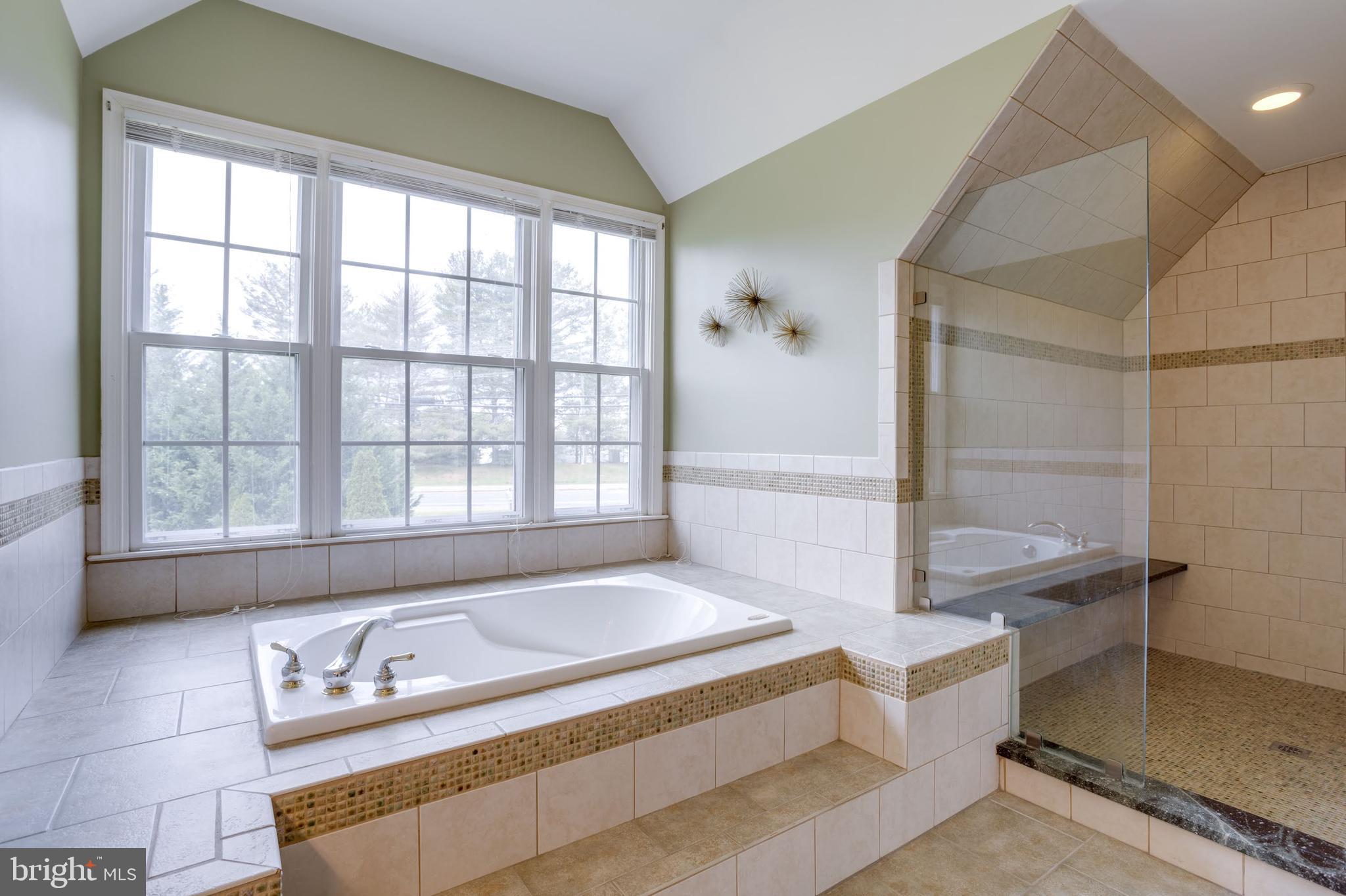 5193 Ox Road Fairfax, VA 22032 - Photo 5 of 63