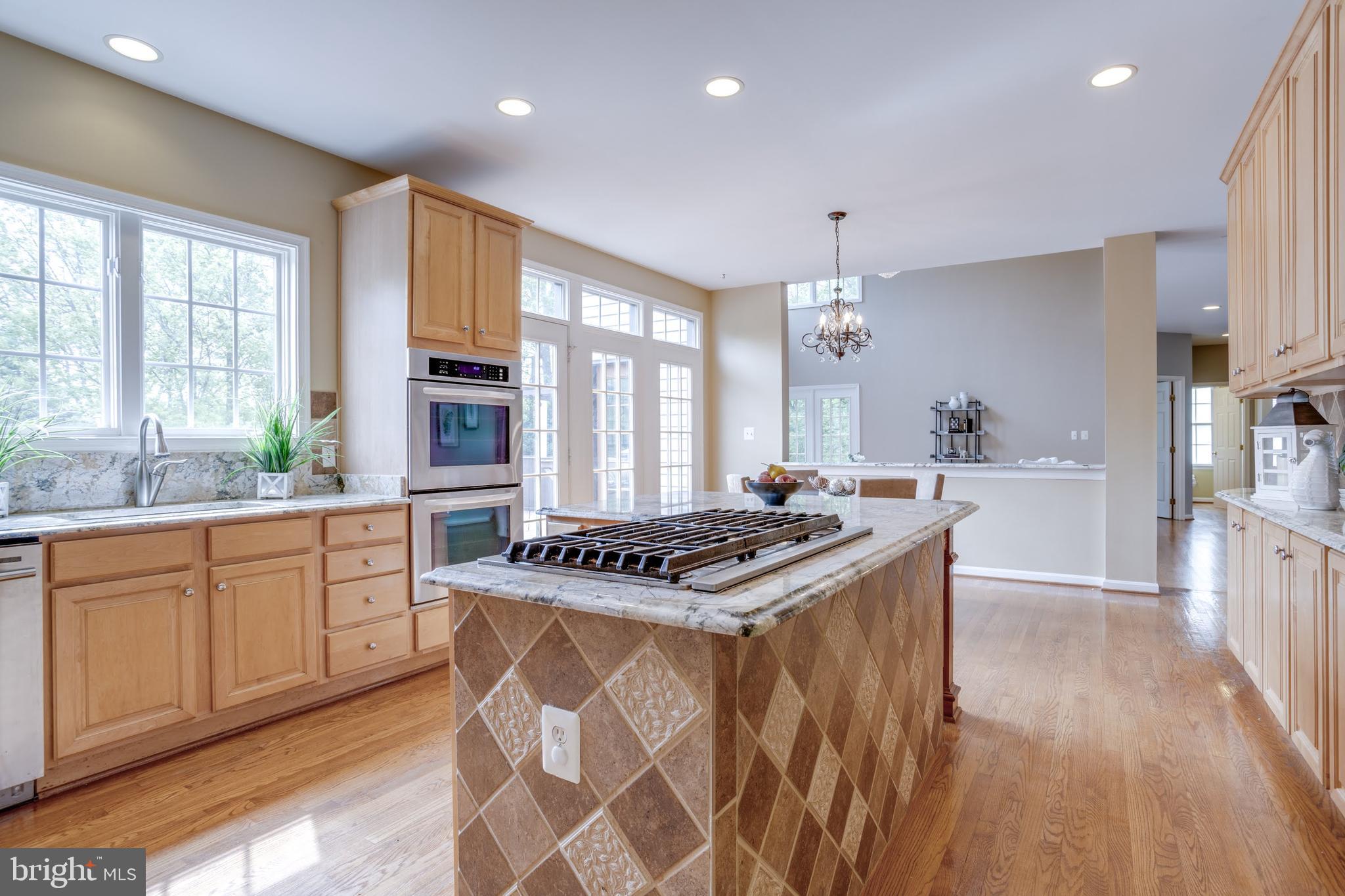 5193 Ox Road Fairfax, VA 22032 - Photo 8 of 63