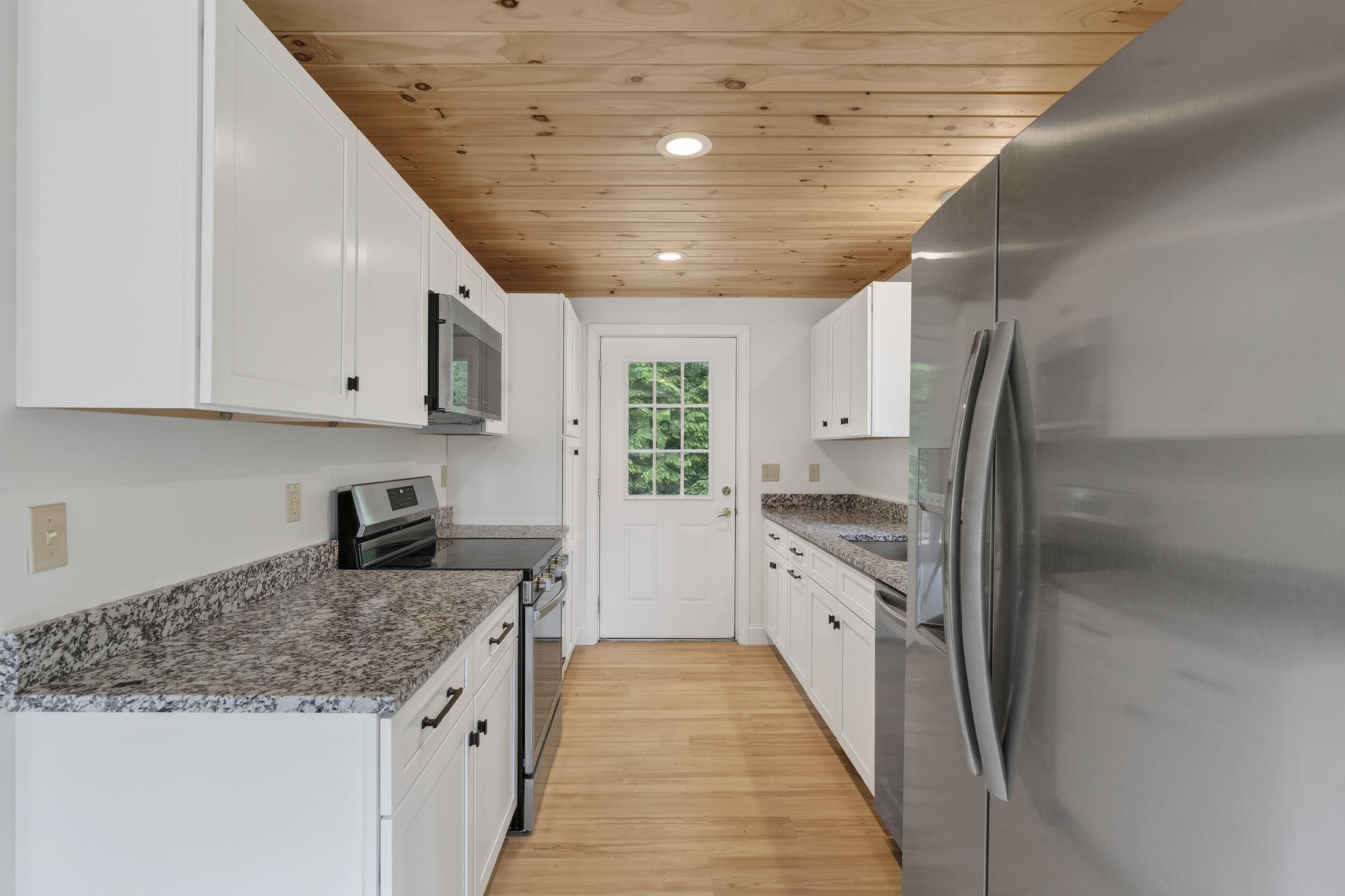 8 Hillside Avenue Harrison, ME 04040 - Photo 20 of 43