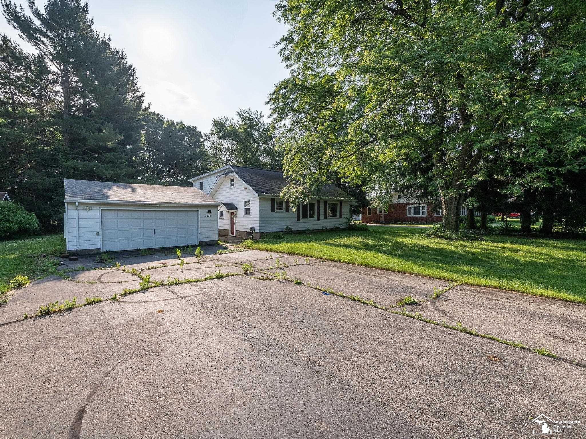 3375 Clinton Way Jackson, MI 49201 - Photo 1 of 37 50179983-a92d916a-c91b-41ee-8857-ec63ece83ee6.JPG