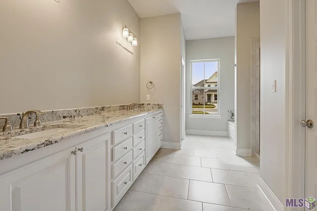 $501,549 | 150 Lake Hudson Circle, Thibodaux, LA 70301