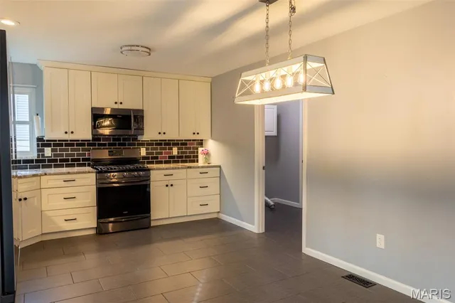 $395,000 | 2872 Fox Meadow Lane, Arnold, MO 63010